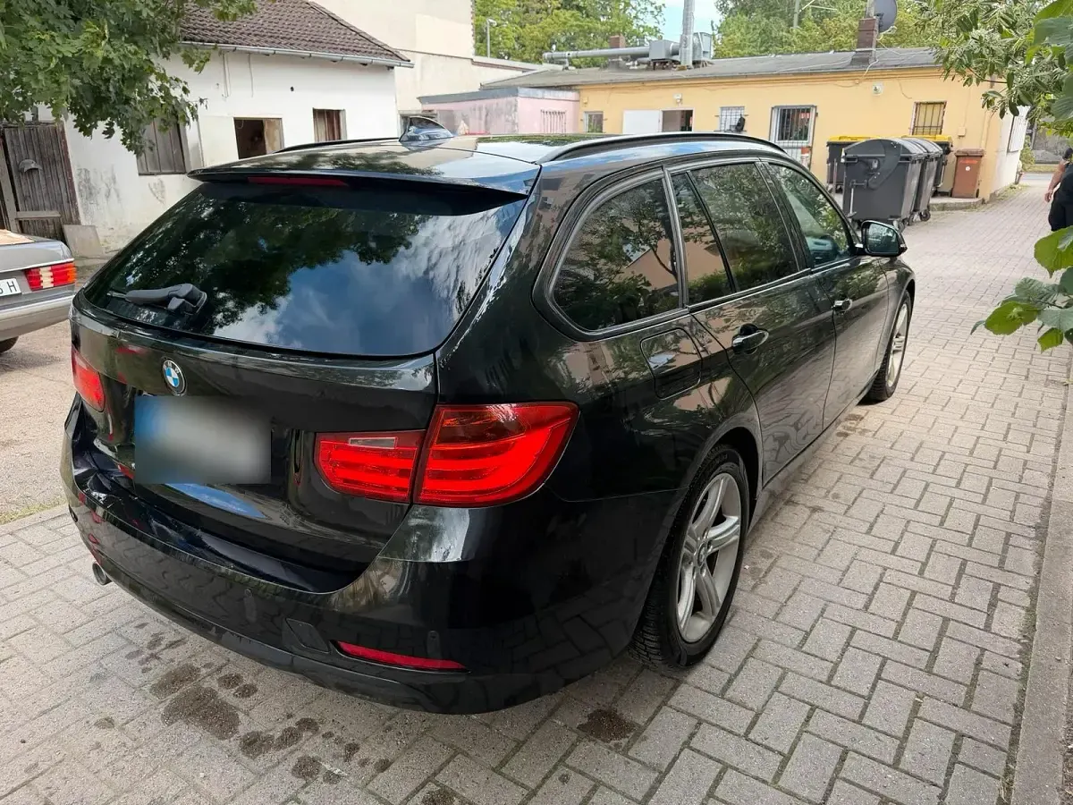 Gebraucht BMW 320 184 PS (135 kW) 2013 Schwarz Kombi