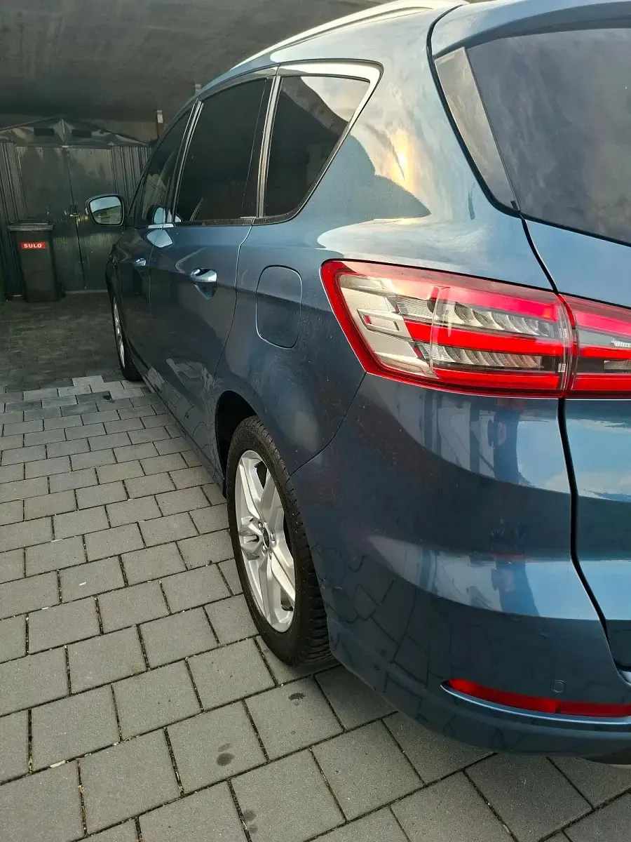 Gebraucht Ford S-MAX Titanium 190 PS (139 kW) 2019 Blau Van / Kleinbus