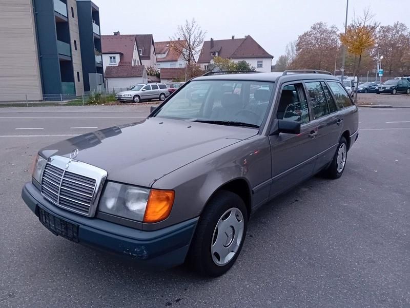 Grau Gebraucht 1988 Mercedes E300 Kombi | 2.299 € - Bild 1/4