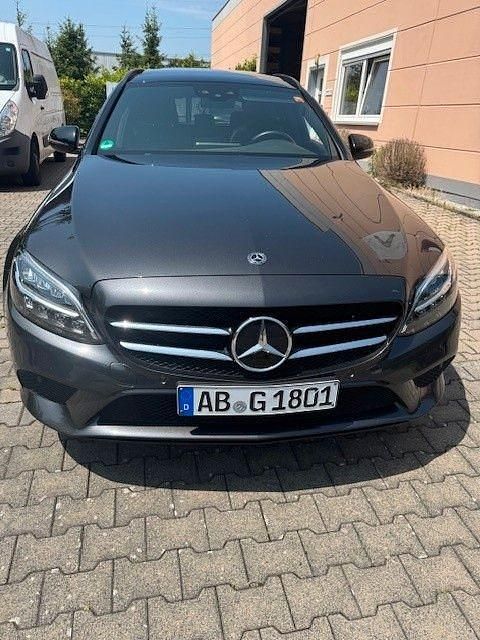 Grau Gebraucht 2020 Mercedes C220 Kombi | 21.600 € (Superpreis) - Bild 1/4