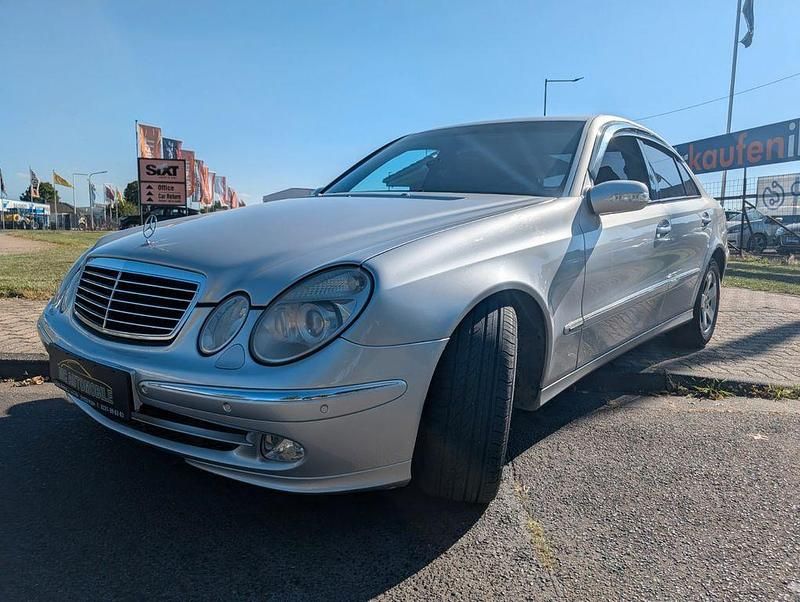 Gebraucht Mercedes E270 177 PS (130 kW) 2003 Silber Limousine