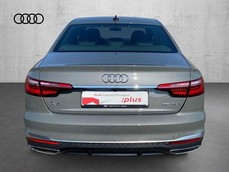 Second-hand Audi A4 S-Line 204 CP (150 kW) 2023 Gri Berlinǎ