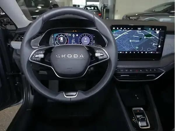 Neu Skoda Octavia 150 PS (110 kW) 2026 Graphitegrau Kombi