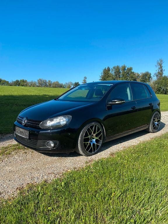 Schwarz Gebraucht 2011 VW Golf VI Team Limousine | 3.499 € (Fairer Preis) - Bild 1/4