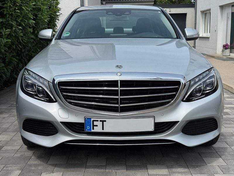 Silber Gebraucht 2014 Mercedes C200 Exclusive Limousine | 20.600 € (Guter Preis) - Bild 1/4