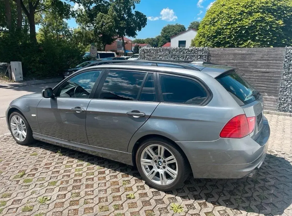 Gebraucht BMW 320 M Sport 177 PS (130 kW) 2010 Silber Kombi