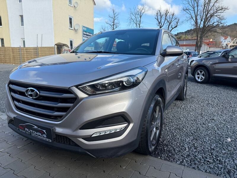 Gebraucht Hyundai Tucson Classic 136 PS (100 kW) 2015 Braun SUV