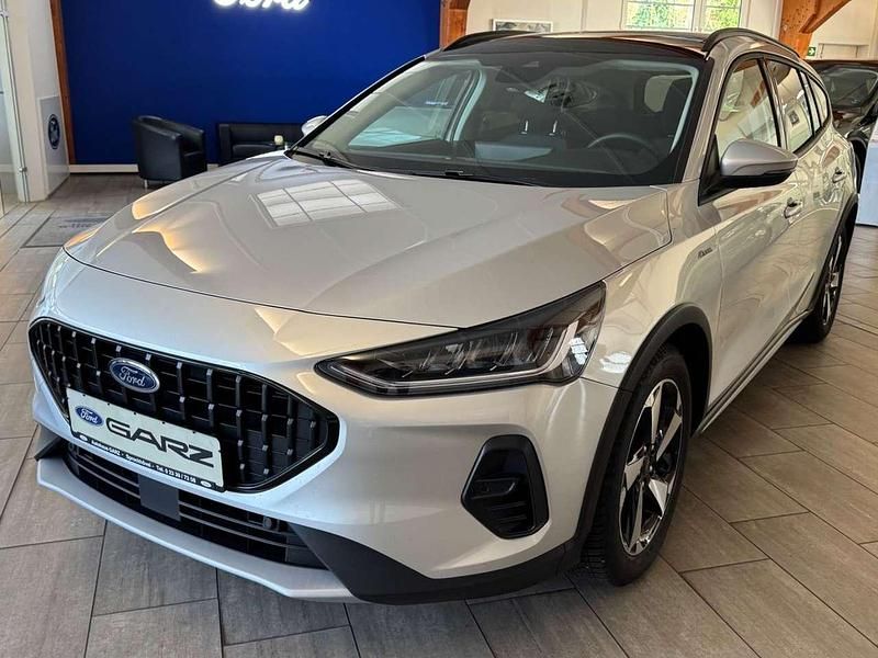 Gebraucht Ford Focus Active X 155 PS (114 kW) 2025 Moondust silber met Kombi