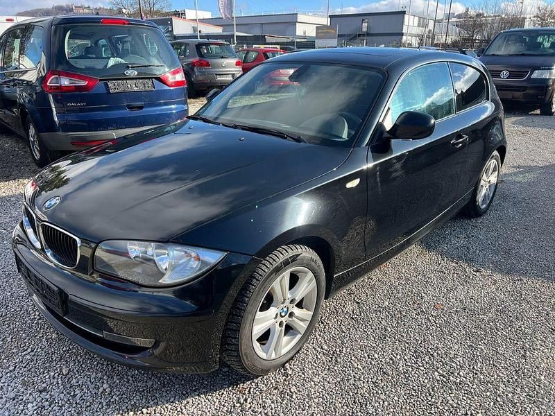 Usata BMW 116 Advantage 116 CV (85 kW) 2010 Nero Utilitaria