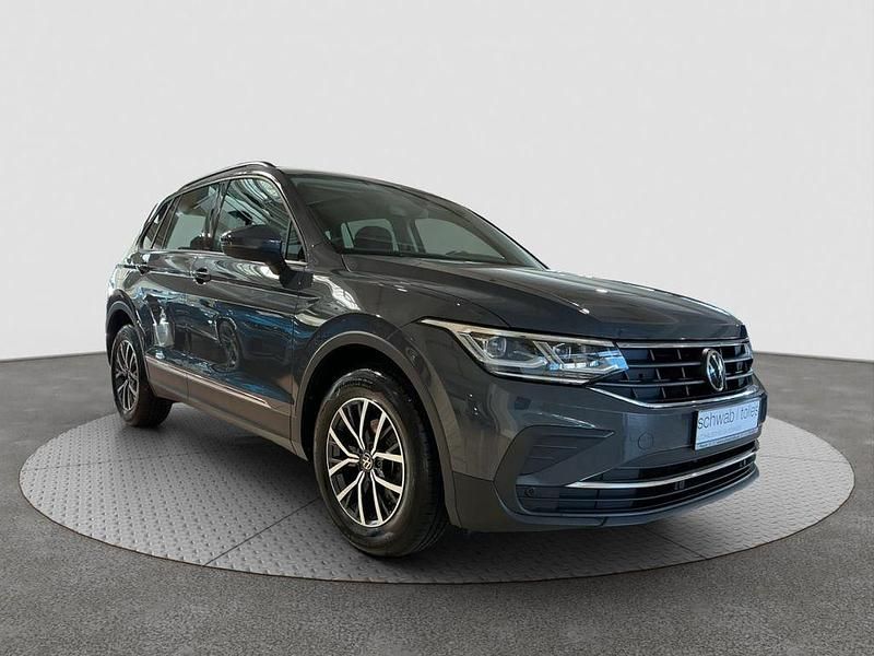 Gebraucht VW Tiguan Life 150 PS (110 kW) 2023 Grau SUV