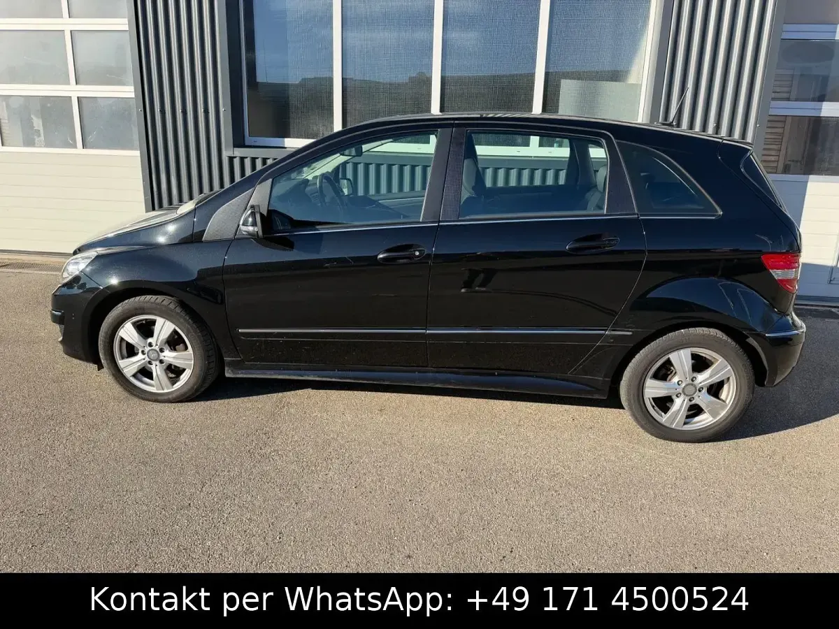 Gebraucht Mercedes B200 136 PS (100 kW) 2009 Schwarz Van / Kleinbus