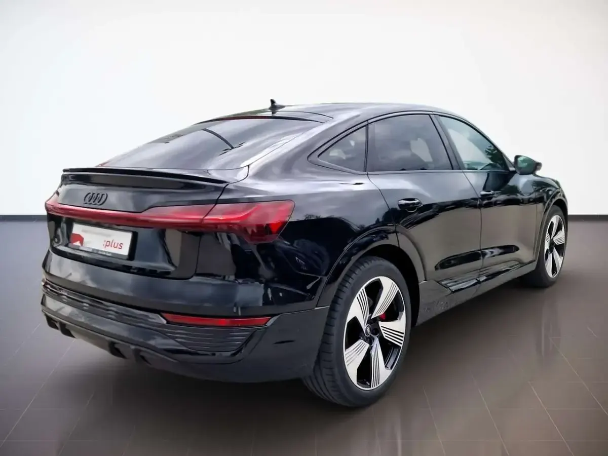 Gebraucht Audi Q8 e-tron S-Line 300 kW (408 PS) 2023 Mythosschwarz SUV