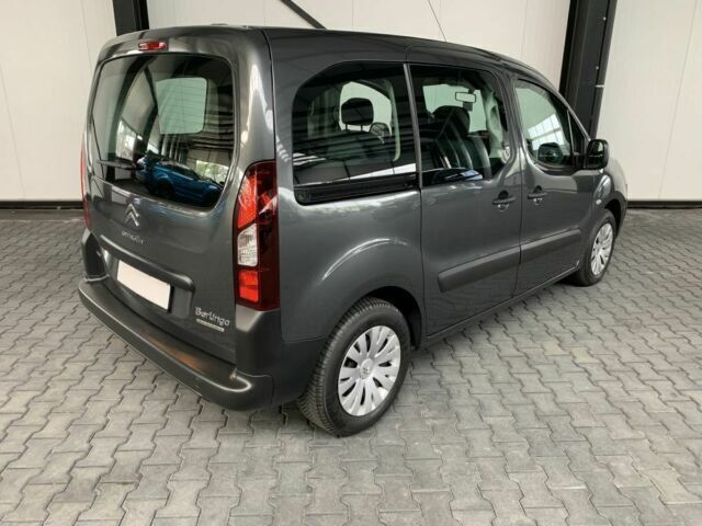 Gebraucht Citroën Berlingo Feel 75 PS (55 kW) 2016 Grau metallic Van / Kleinbus