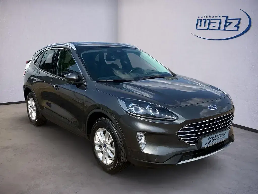 Gebraucht Ford Kuga Titanium 150 PS (110 kW) 2022 Grau SUV
