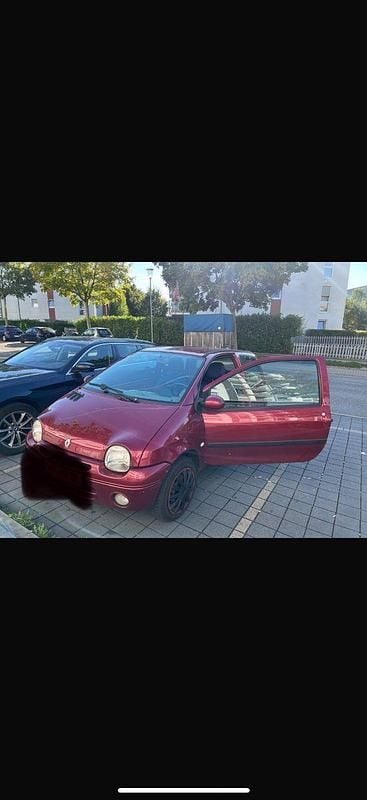 Rot Gebraucht 2004 Renault Twingo Authentique Kleinwagen | 1.600 € (Fairer Preis) - Bild 1/4
