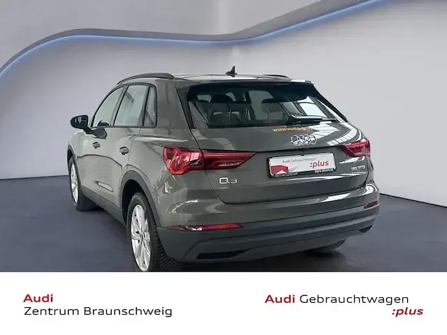 Gebraucht Audi Q3 Comfort 150 PS (110 kW) 2025 Chronosgrau metallic SUV