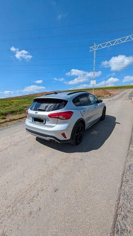 Second-hand Ford Focus Active 150 CP (110 kW) 2019 Argintiu Berlinǎ