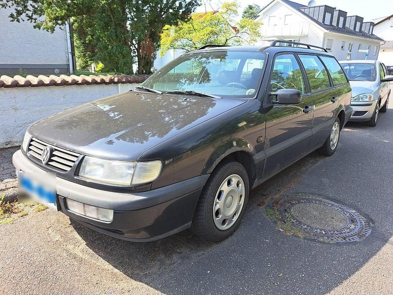 Schwarz Gebraucht 1996 VW Passat Kombi | 600 € (Fairer Preis) - Bild 1/4