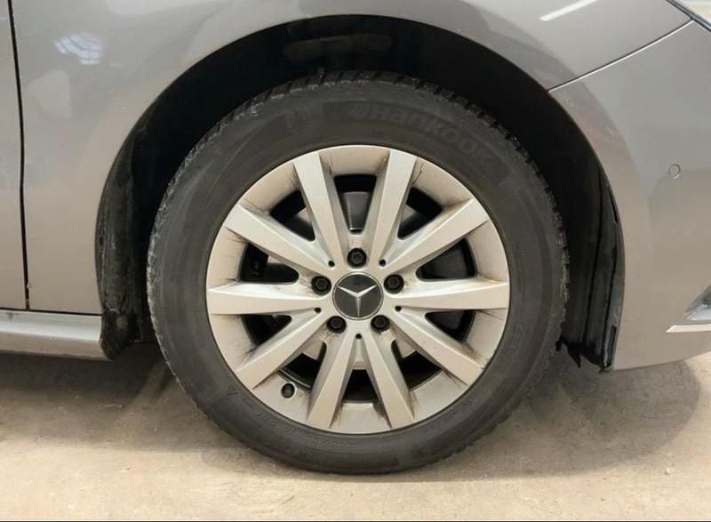 Gebraucht Mercedes B200 155 PS (114 kW) 2012 Silber Van / Kleinbus