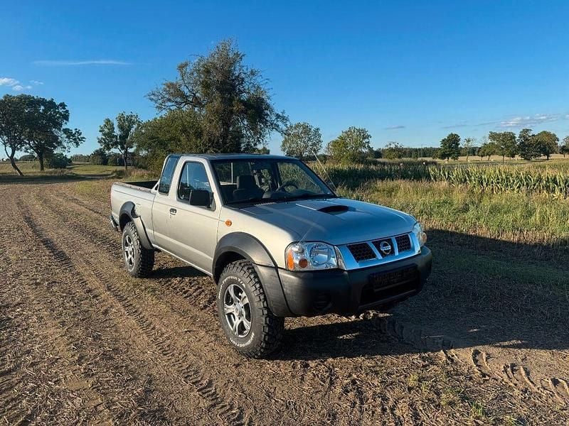 Silber Gebraucht 2003 Nissan PickUp Abholung | 6.999 € - Bild 1/4