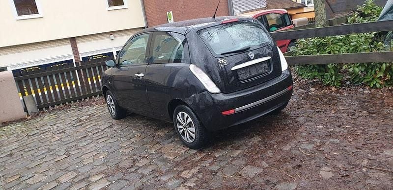 Gebraucht Lancia Ypsilon 60 PS (44 kW) 2008 Schwarz Kleinwagen