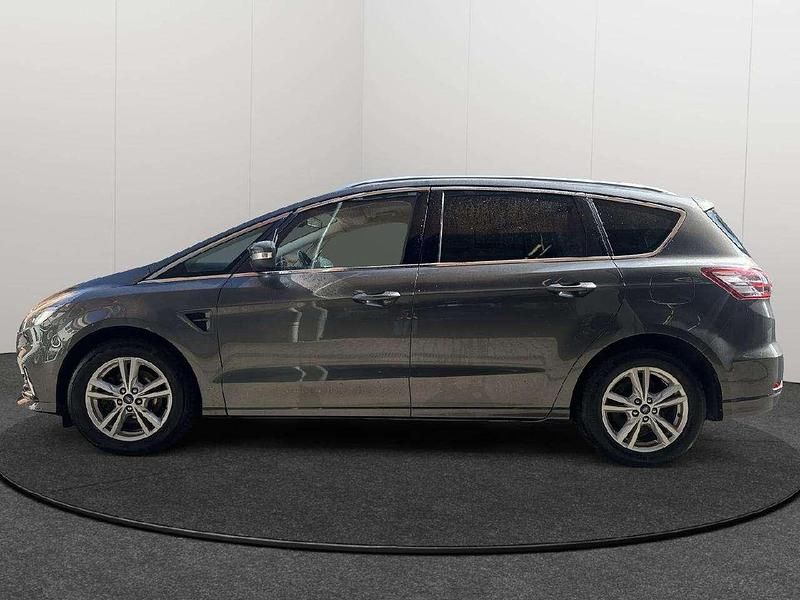Gebraucht Ford S-MAX Titanium 190 PS (139 kW) 2022 Magneticgrau (metallic) Van / Kleinbus