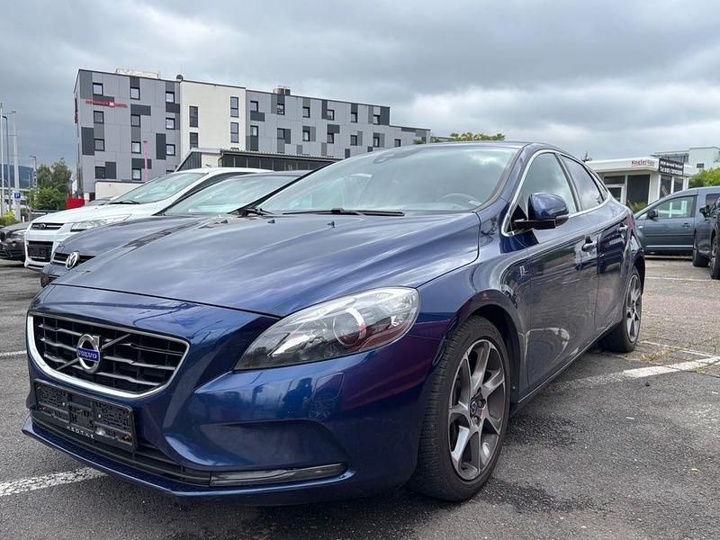 Gebraucht 2015 Volvo V40 Ocean Race Kombi | 10.700 € (Fairer Preis) - Bild 1/4
