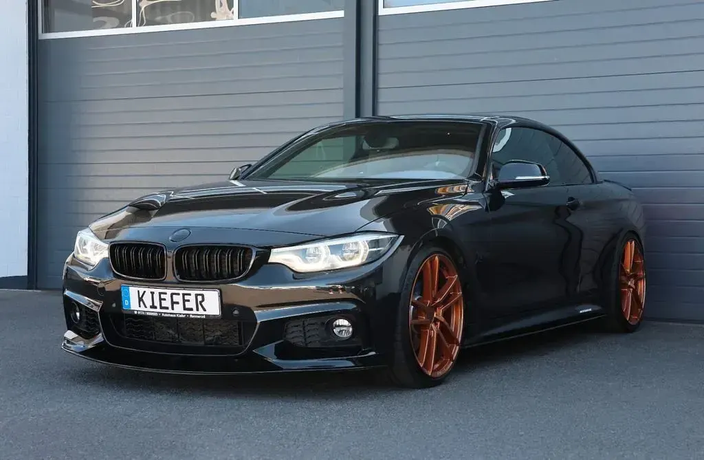 Gebraucht BMW 440 Performance 326 PS (239 kW) 2017 Saphirschwarz metallic Cabrio
