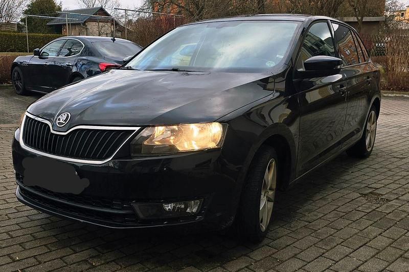 Gebraucht Skoda Rapid Active 110 PS (80 kW) 2015 Schwarz Kleinwagen