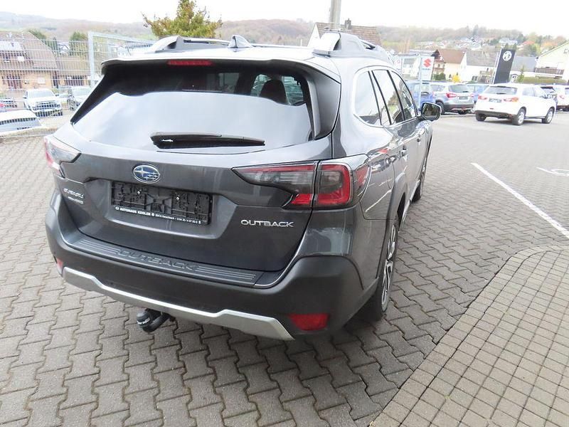 Gebraucht Subaru Outback Platinum 169 PS (124 kW) 2024 Grau Kombi