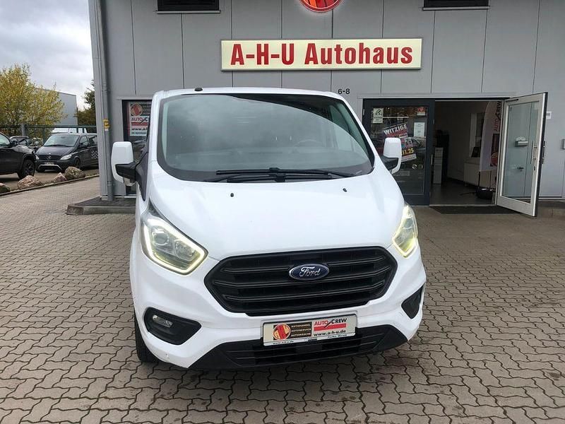 Weiß Gebraucht 2019 Ford Tourneo Trend Kombi | 23.450 € (Guter Preis) - Bild 1/4