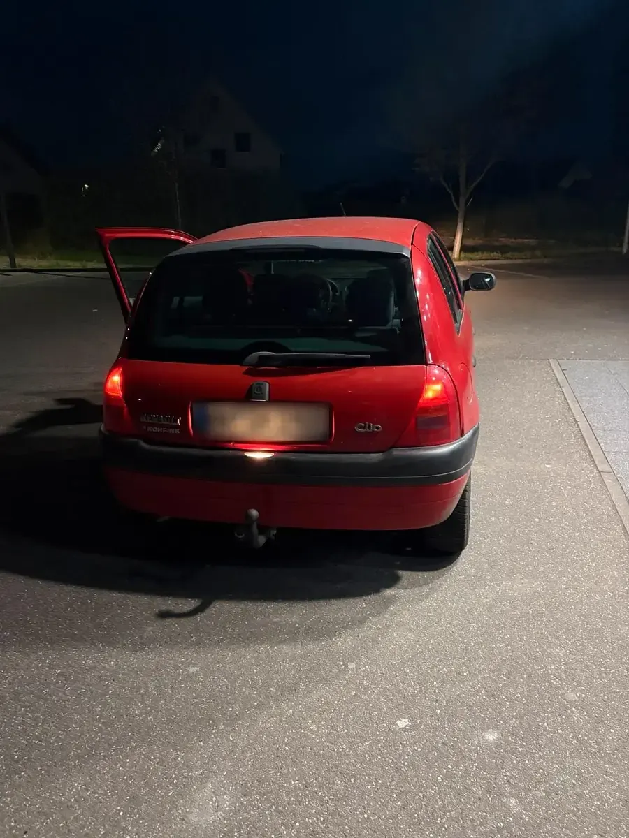 Gebraucht Renault Clio 75 PS (55 kW) 2000 Rot Kleinwagen