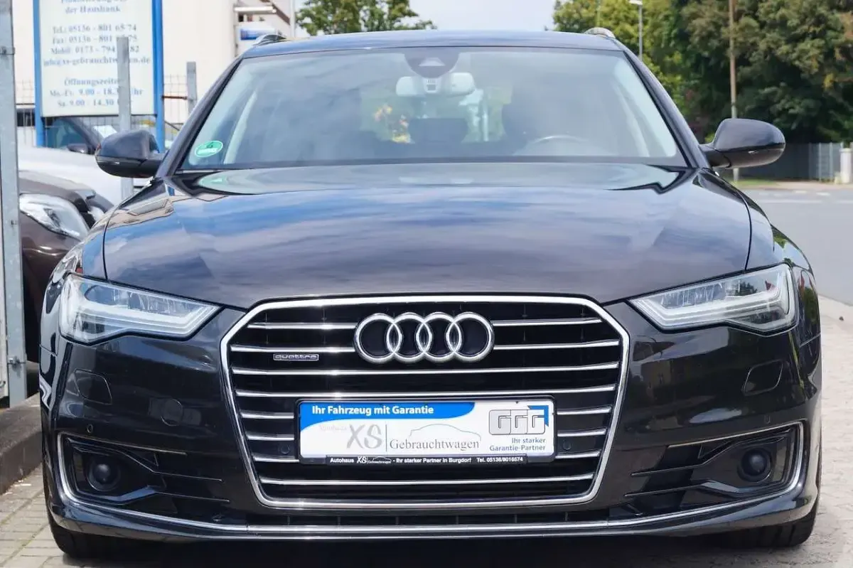 Gebraucht Audi A6 Ambiente 272 PS (200 kW) 2015 Schwarz Kombi