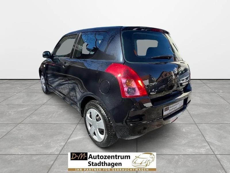 Gebraucht Suzuki Swift 92 PS (67 kW) 2008 Schwarz Kleinwagen