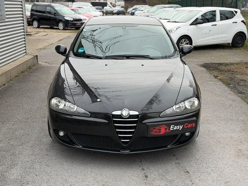 Gebraucht Alfa Romeo 147 Distinctive 105 PS (77 kW) 2005 Schwarz Kleinwagen