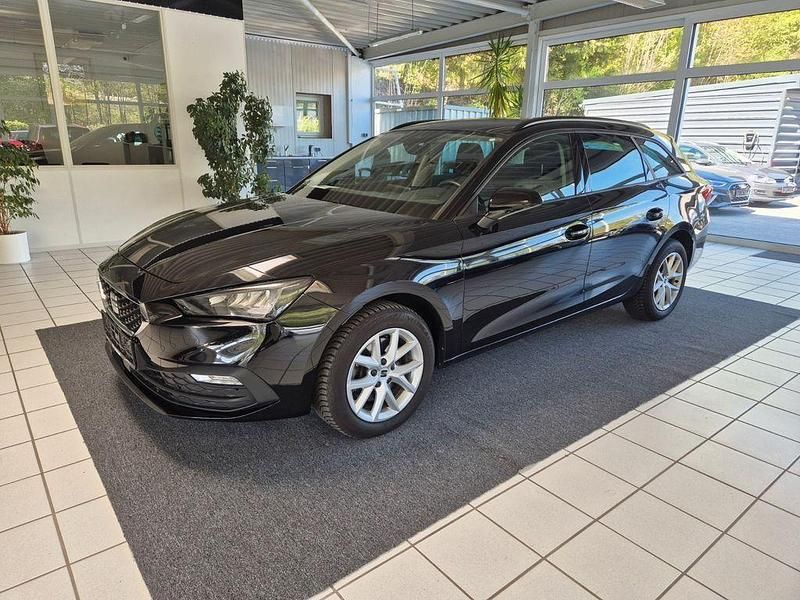 Schwarz Gebraucht 2023 Seat Leon Limousine | 23.490 € (Fairer Preis) - Bild 1/4