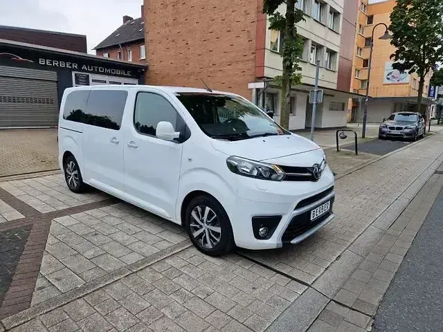Gebraucht Toyota Proace Verso Comfort 177 PS (130 kW) 2019 Weiß Kombi
