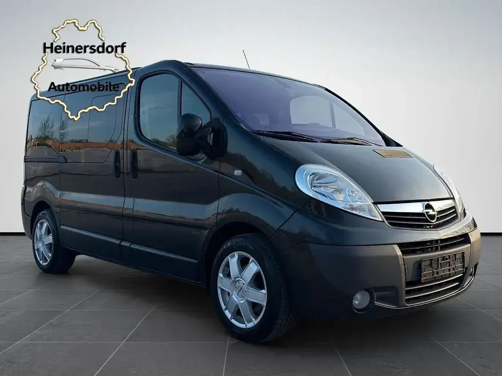 Gebraucht Opel Vivaro 145 PS (106 kW) 2010 Schwarz Van / Kleinbus