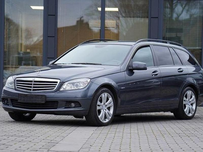 Gebraucht Mercedes C220 170 PS (125 kW) 2010 Tenoritgrau Kombi