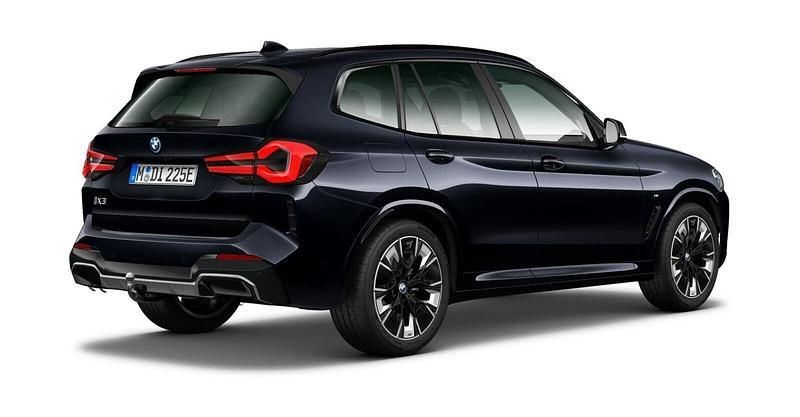 Schwarz Gebraucht 2024 BMW iX3 Impressive SUV | 54.244 € (Fairer Preis) - Bild 1/3