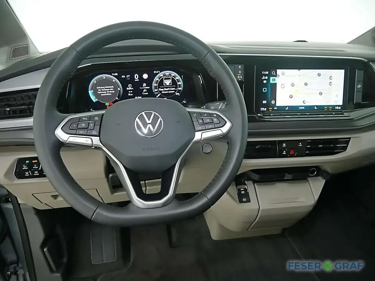Neu VW T7 Beach 150 PS (110 kW) 2026 Monosilber metallic Van