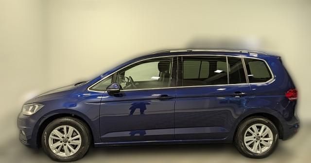 Gebraucht VW Touran Highline 150 PS (110 kW) 2023 Metallic Van / Kleinbus