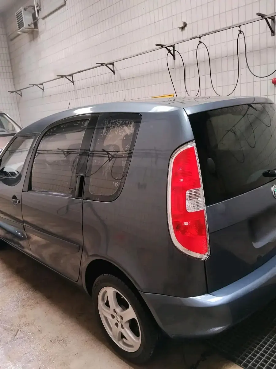Gebraucht Skoda Roomster 86 PS (63 kW) 2009 Grau Van / Kleinbus