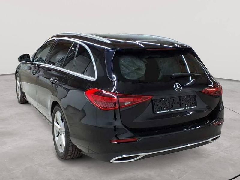 Gebraucht Mercedes C200 163 PS (119 kW) 2022 Obsidianschwarz metallic Kombi