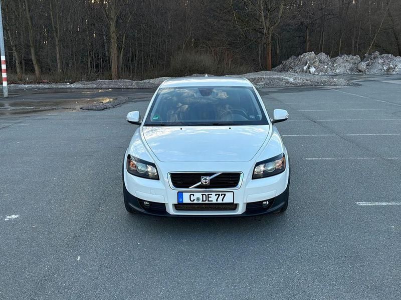 Gebraucht Volvo C30 Momentum 109 PS (80 kW) 2009 Weiß Kleinwagen
