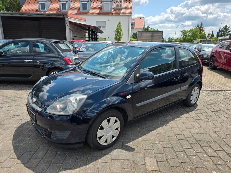 Blau Gebraucht 2006 Ford Fiesta Kleinwagen | 950 € (Fairer Preis) - Bild 1/4