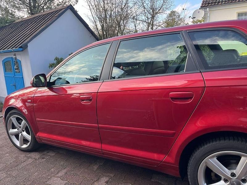 Gebraucht Audi A3 S-Line 125 PS (91 kW) 2009 Rot Kleinwagen