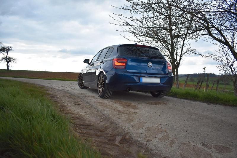 Gebraucht BMW 114 Advantage 102 PS (75 kW) 2013 Blau Kleinwagen