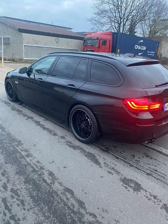Gebraucht BMW 525 Performance 218 PS (160 kW) 2013 Schwarz Kombi