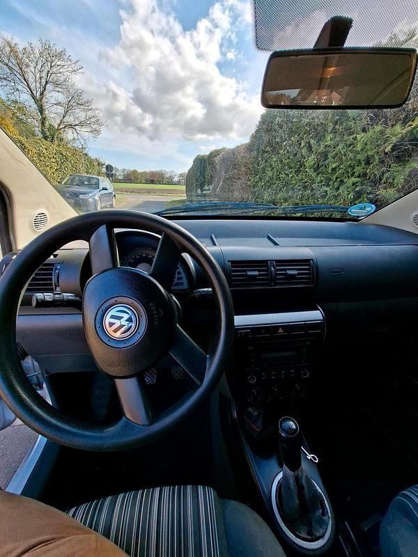 Second-hand VW Fox 75 CP (55 kW) 2004 Argintiu Hatchback
